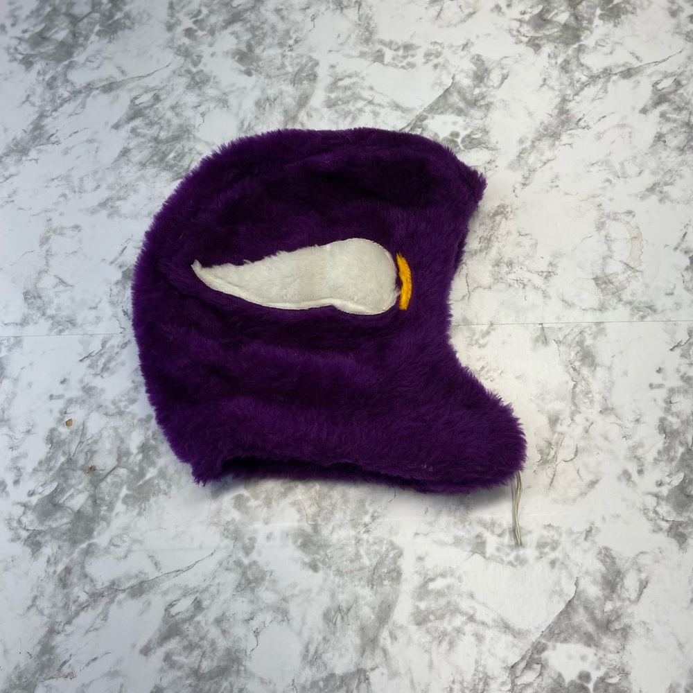 Minnesota Vikings furry helmet hat
